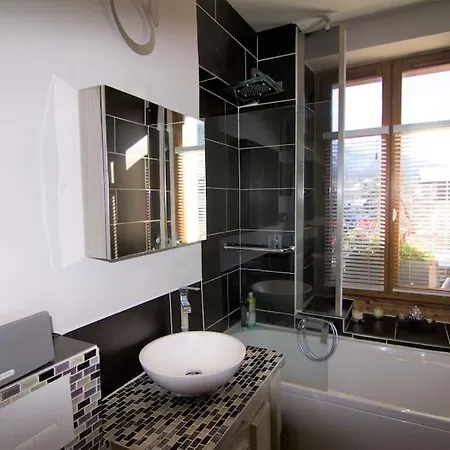 Апартаменти Heart Of Lovely And Cosy 2 Bedrooms, Terrace, Parking Шамоні