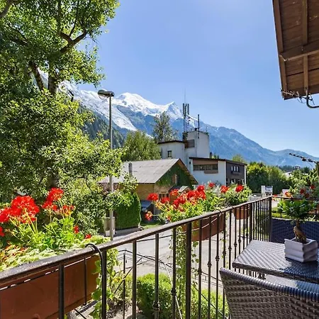 Heart Of Lovely And Cosy 2 Bedrooms, Terrace, Parking