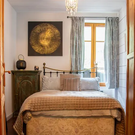 Heart Of Lovely And Cosy 2 Bedrooms, Terrace, Parking *