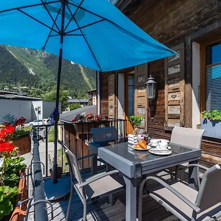 Heart Of Lovely And Cosy 2 Bedrooms, Terrace, Parking *