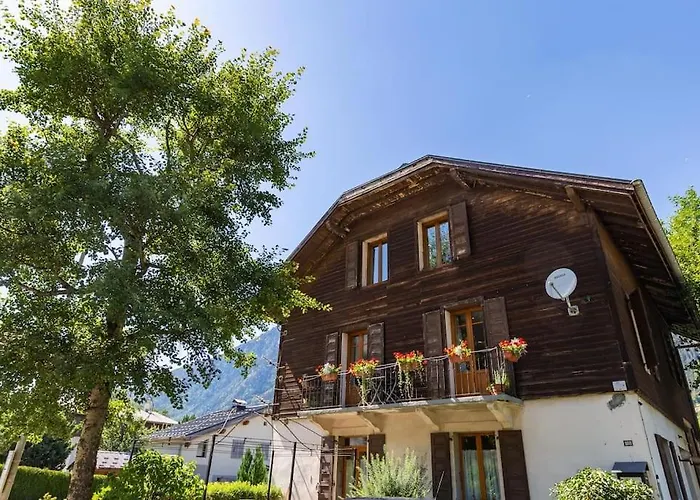 Heart Of Lovely And Cosy 2 Bedrooms, Terrace, Parking