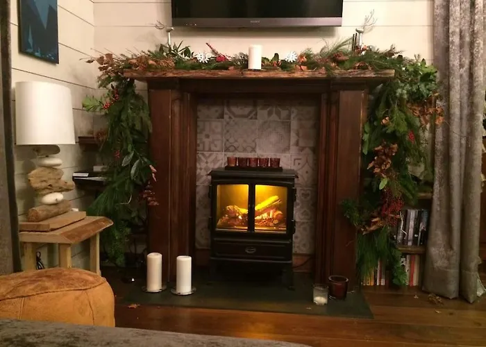 Heart Of Lovely And Cosy 2 Bedrooms, Terrace, Parking Apartment