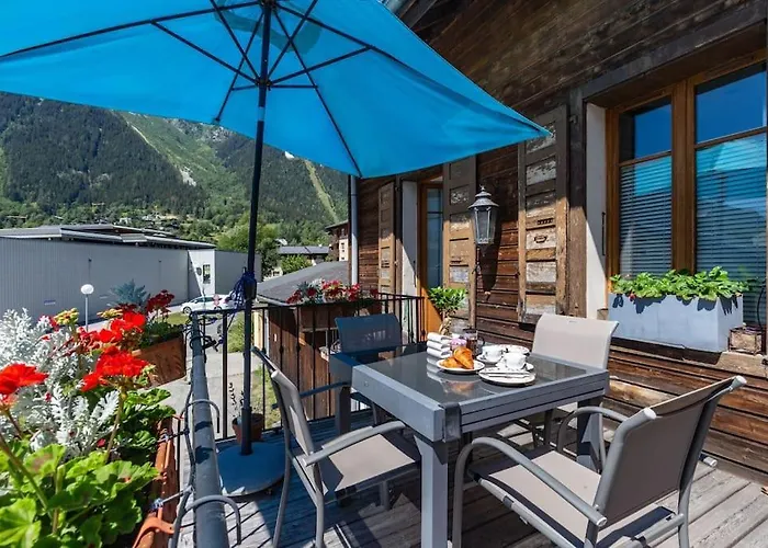 Heart Of Lovely And Cosy 2 Bedrooms, Terrace, Parking *