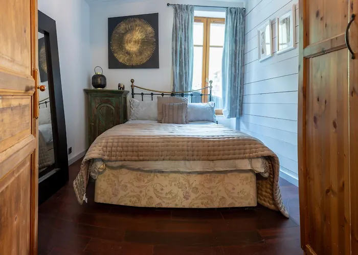 Heart Of Lovely And Cosy 2 Bedrooms, Terrace, Parking *