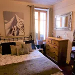 Heart Of Lovely And Cosy 2 Bedrooms, Terrace, Parking